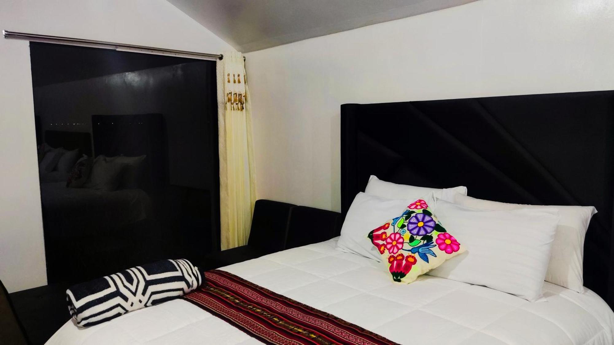 Uros Utasa Lodge 푸노 외부 사진